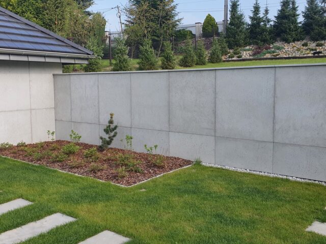 Ogrodzenie z płyt betonowych